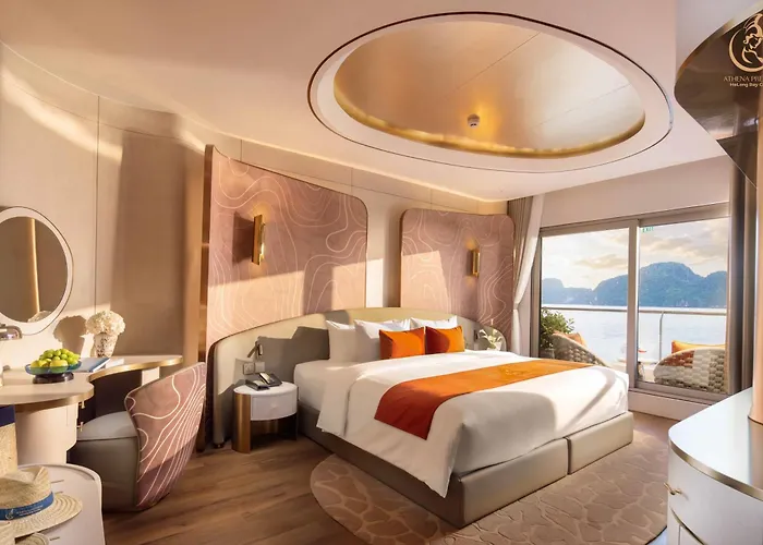 Athena Premium Bay Cruise Botel 5*
